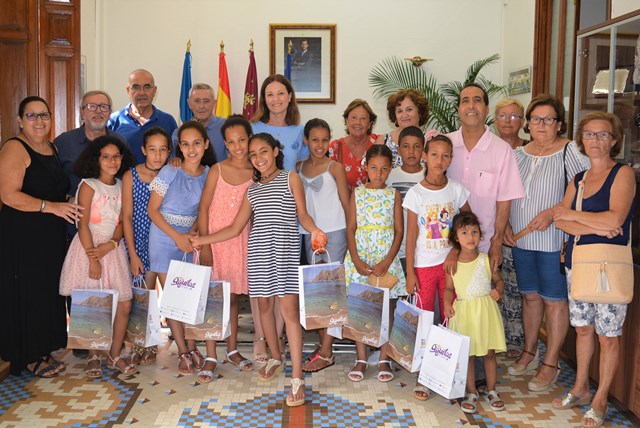  Los niños y niñas saharauis del programa Vacaciones en Paz disfrutan ya del verano en Águilas