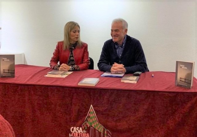 Miguel Navarro Gavilán presenta en Águilas el libro Puntos de Inflexión  