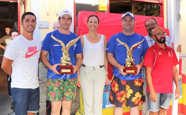 El XXXIII Certamen de Pesca Deportiva Villa de Águilas reúne a 50 parejas en competición 