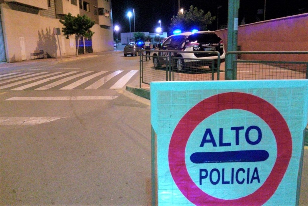 La Policía Local de Águilas intensifica los controles de alcohol y drogas durante Semana Santa para garantizar la seguridad vial