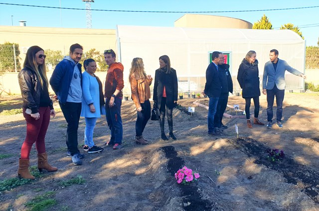 Looije inaugura el segundo huerto escolar de Águilas en el colegio Ramón y Cajal 