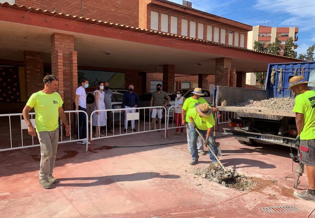  Los colegios de Águilas se preparan para el inicio de curso con obras por valor de más de 90.000 euros 