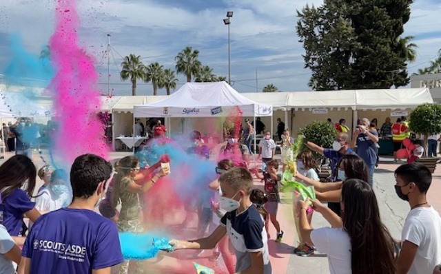 Más de 3.000 personas visitan la Feria de Asociaciones del Octubre Joven en Águilas