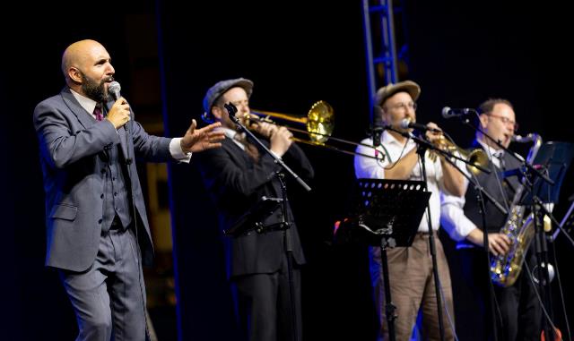 El grupo Zoot Suiters abre el Festival de Jazz en Águilas con una invitación al baile