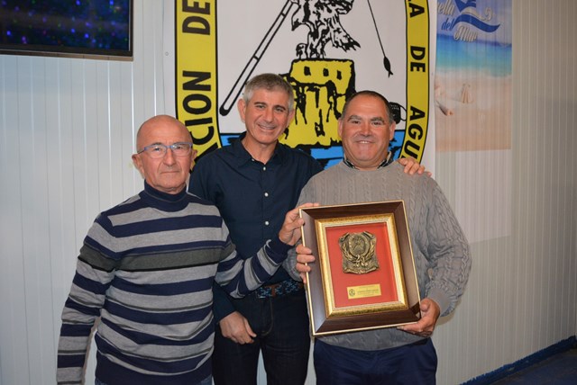 La Asociación Cultural de Pesca Deportiva ‘Villa de Águilas’ premia a los mejores de su campeonato social 