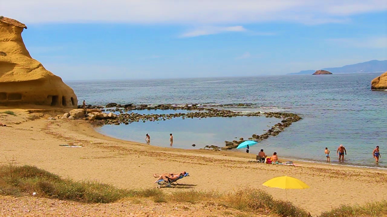 El Consistorio alerta ante la aprobación en Pulpí de un expediente de deslinde que podría afectar a la titularidad de Playa de Los Cocedores  