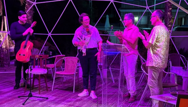 El IV Encuentro Poético Musical llena de cultura el Pantalán de Calabardina