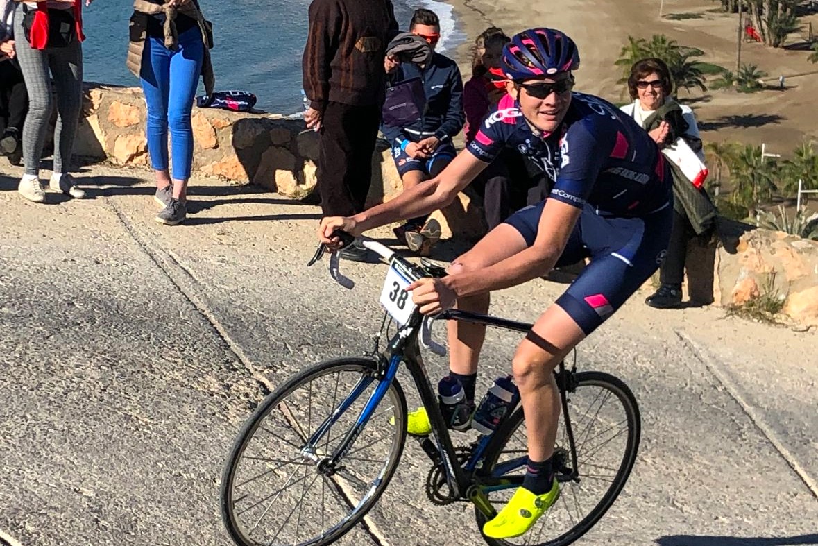 El ciclista Daan Hoole, vinculado a Águilas, gana la etapa contrarreloj de hoy en el Giro de Italia