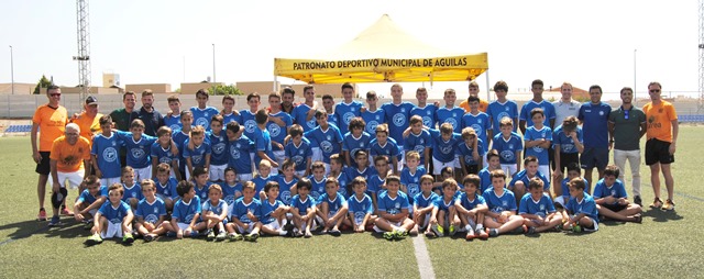 El II Campus de Formación y Tecnificación de Fútbol Base alberga a más de 80 niños