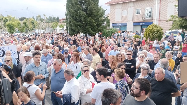 La Asociación Milana Bonita aplaude la exitosa concentración en apoyo a Rabal y Balaguer en Alpedrete