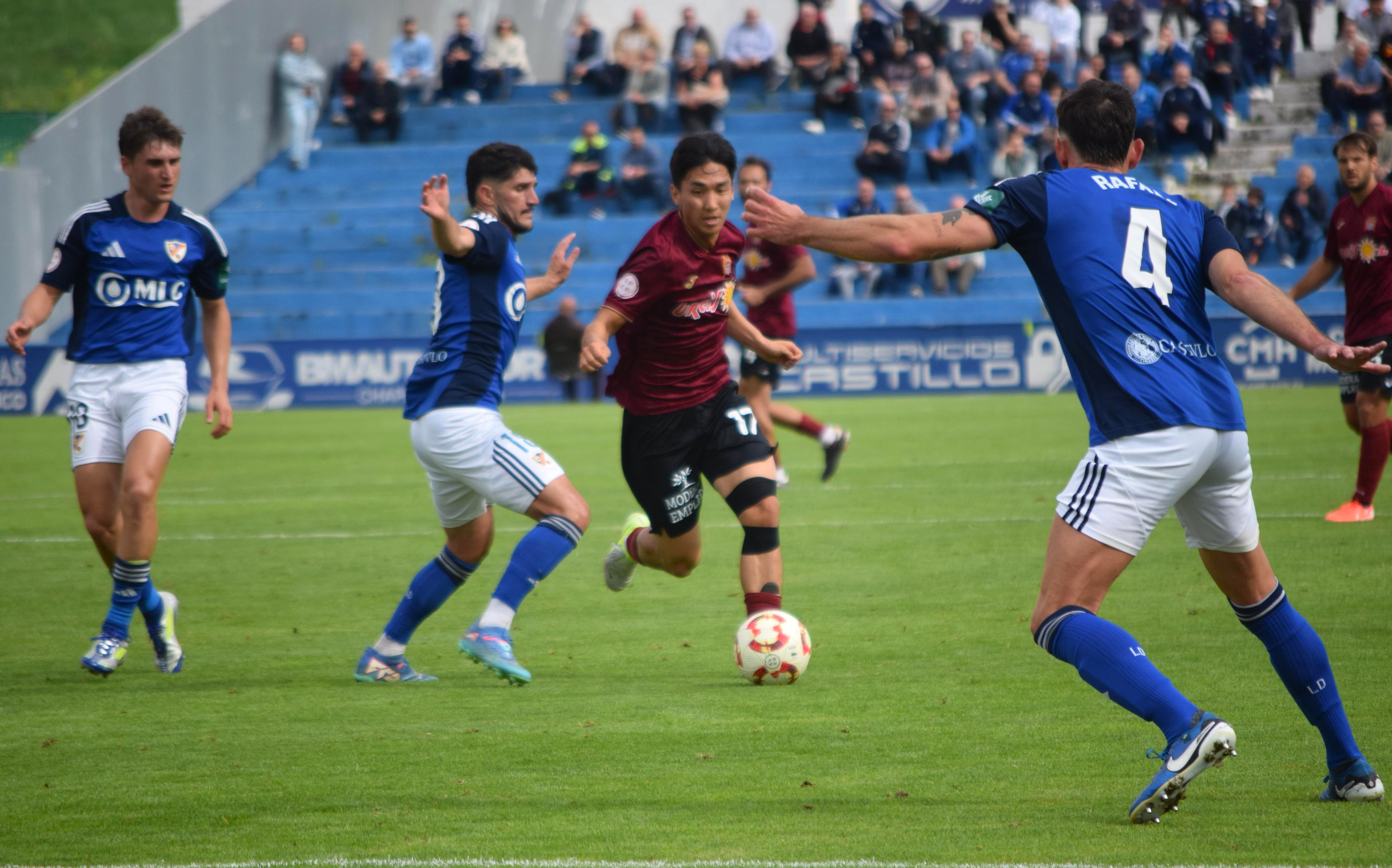 El Águilas pierde con justicia ante el Linares un partido en el que no estuvo a la altura de las circunstancias