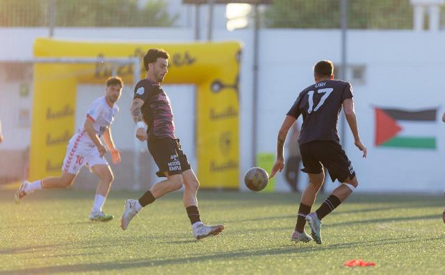 El Águilas encadena su tercera derrota consecutiva en un partido en el que asedió, pero en el que pagó muy caros sus errores