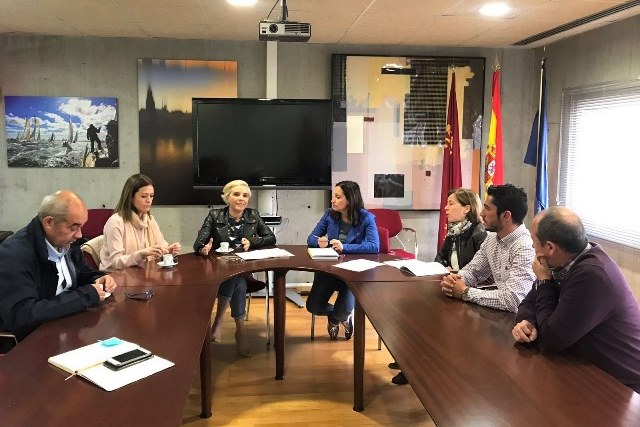 Reunión en la Consejería de Educación  para solicitar el incremento de la oferta formativa en Águilas 