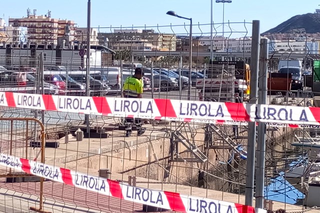 Fomento inicia la reparación de los desperfectos ocasionados por el temporal en el puerto de Águilas