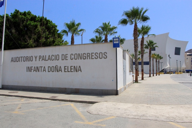 El Ayuntamiento Águilas instalará placas solares en la Casa de Cultura y el Auditorio