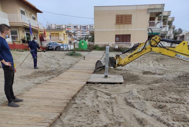 Las playas de Águilas se acondicionarán con nuevas pasarelas y Lavapiés de pedal 