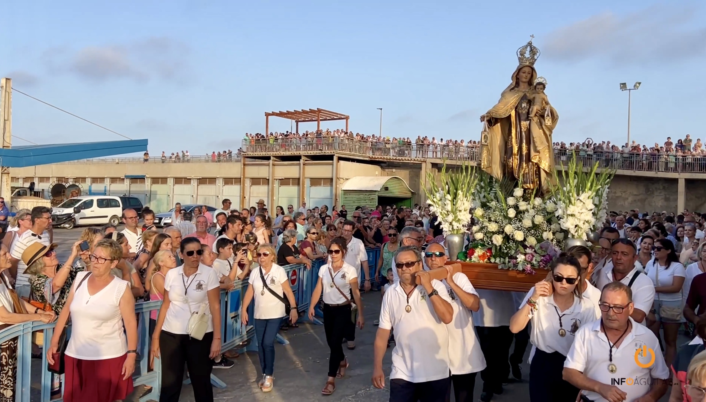 La Virgen del Carmen recorre la costa aguileña